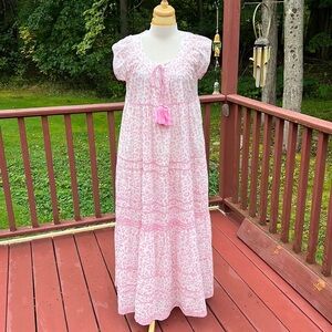 New! Gallabia urban casual small pink leopard maxi dress.